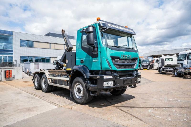Iveco TRAKKER 360-6x4-PALFINGER - Krokbil: bilde 2 Iveco TRAKKER 360-6x4-PALFINGER - Krokbil: bilde 2