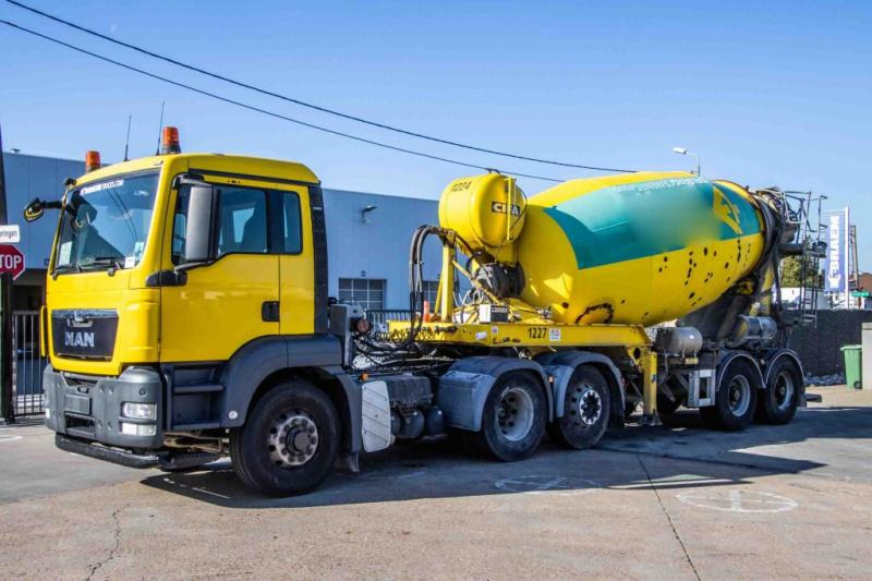 Mol MOL-BETON MIXER/MALAXEUR/MISCHER 10M3 - Betongsemi: bilde 1 Mol MOL-BETON MIXER/MALAXEUR/MISCHER 10M3 - Betongsemi: bilde 1