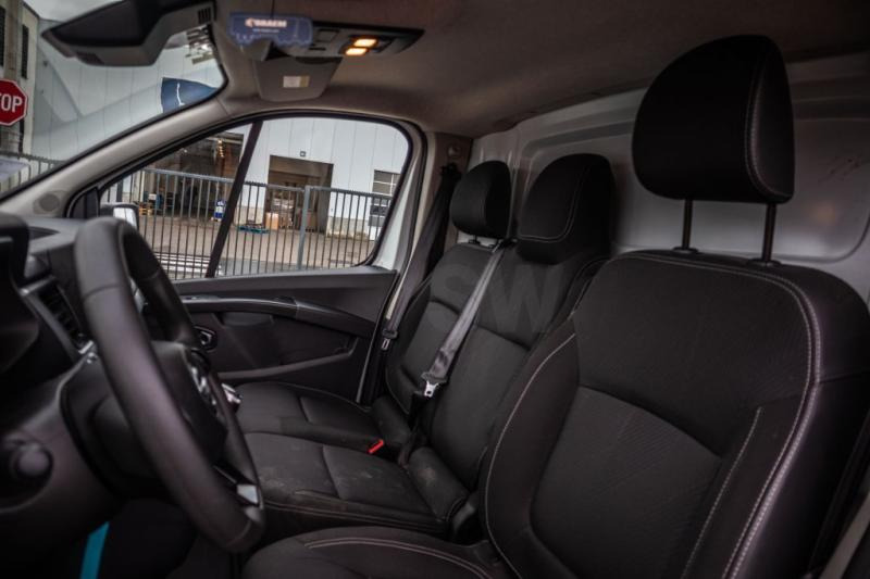 Små varebil Nissan Primastar: bilde 9