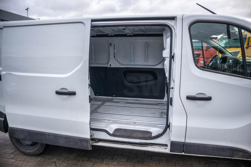 Små varebil Nissan Primastar: bilde 6
