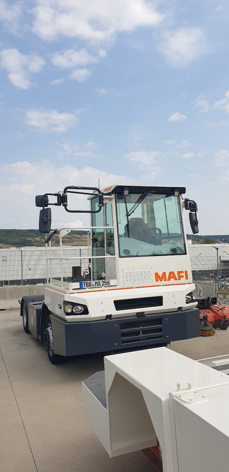 MAFI T230 - Terminaltraktor: bilde 2 MAFI T230 - Terminaltraktor: bilde 2