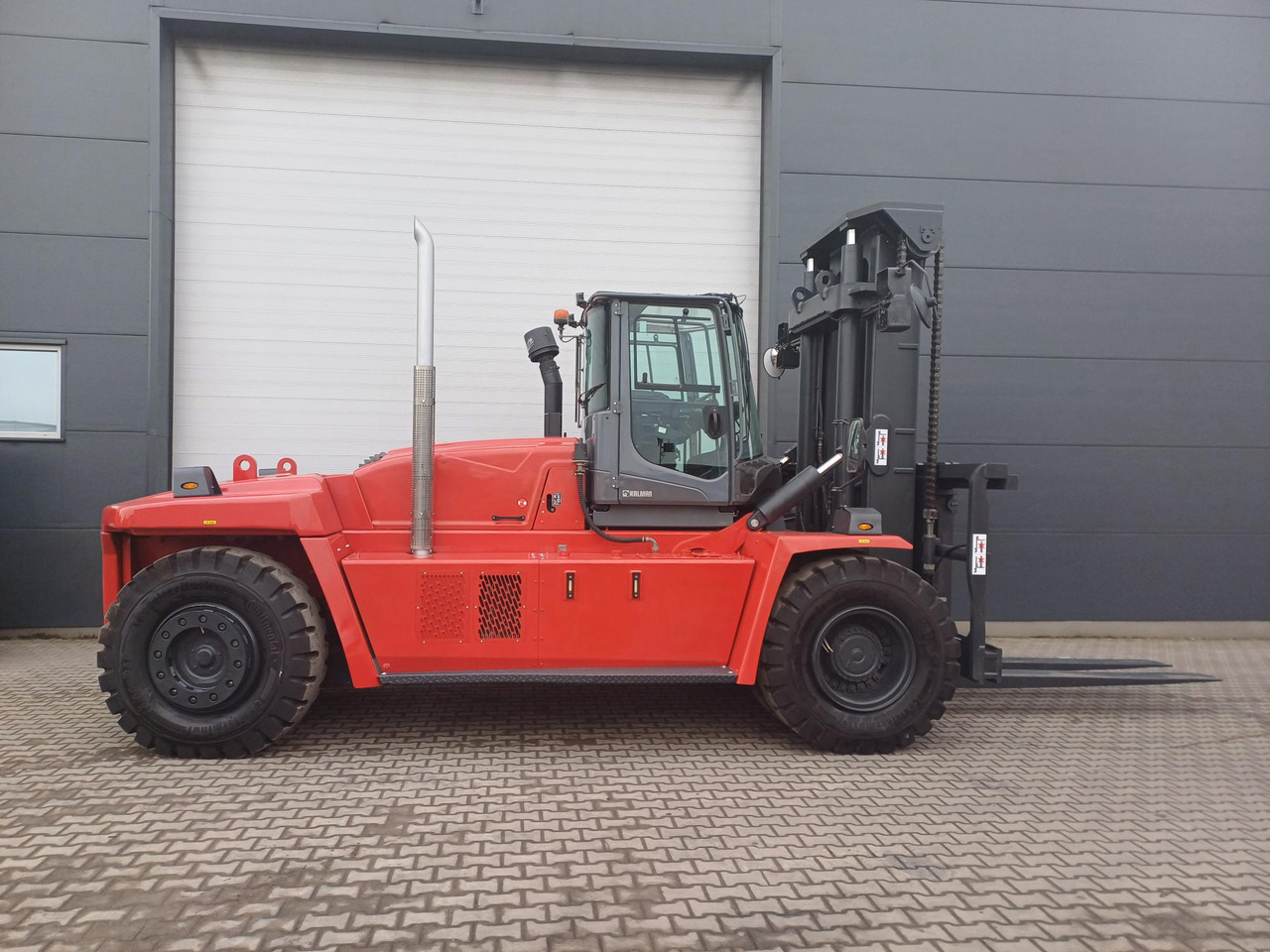 Kalmar DCG250-12LB - Dieseltruck: bilde 4 Kalmar DCG250-12LB - Dieseltruck: bilde 4