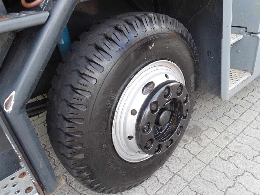 Kalmar TTX182A - Strassenzulassung - Terminaltraktor: bilde 2 Kalmar TTX182A - Strassenzulassung - Terminaltraktor: bilde 2