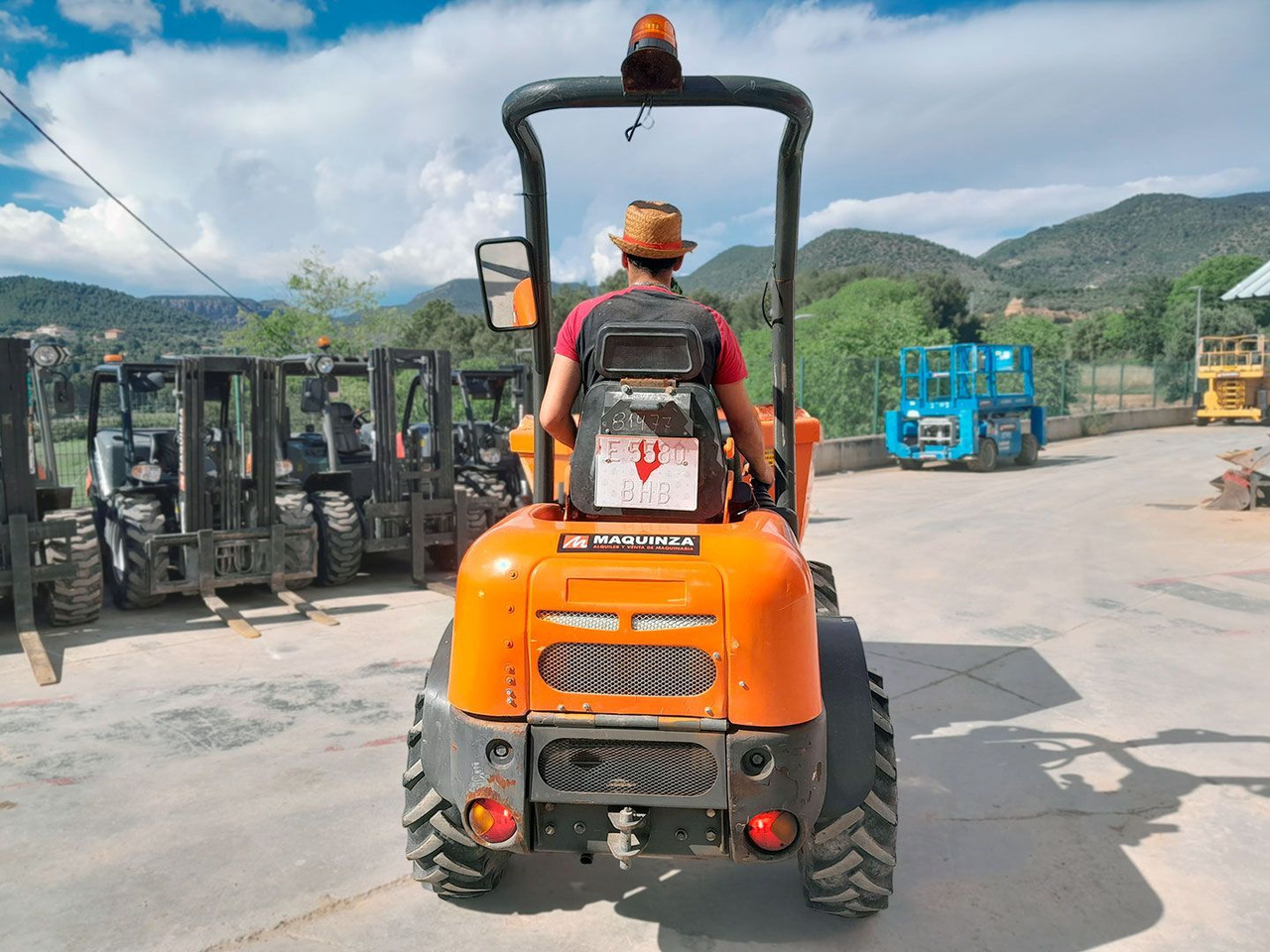 AUSA D150AHG - Kompaktdumper: bilde 4 AUSA D150AHG - Kompaktdumper: bilde 4