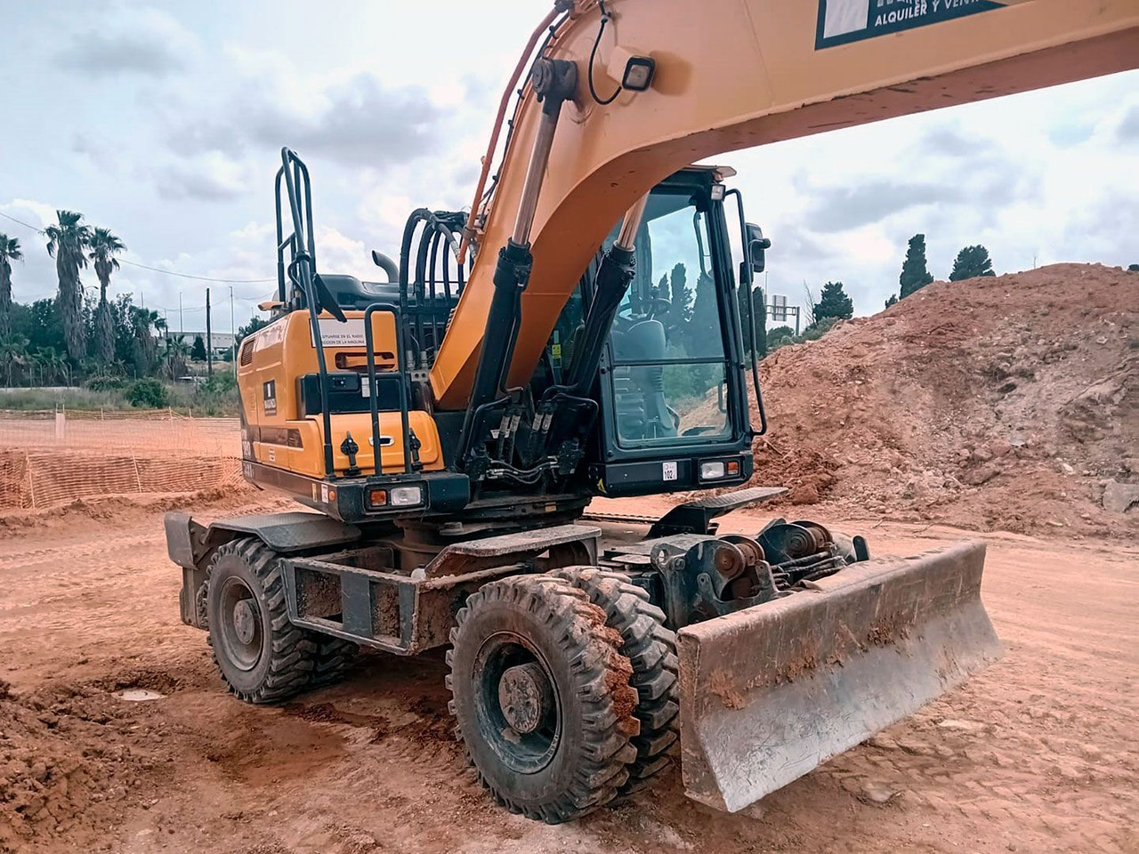 HYUNDAI HW180 - Hjulgraver: bilde 2 HYUNDAI HW180 - Hjulgraver: bilde 2