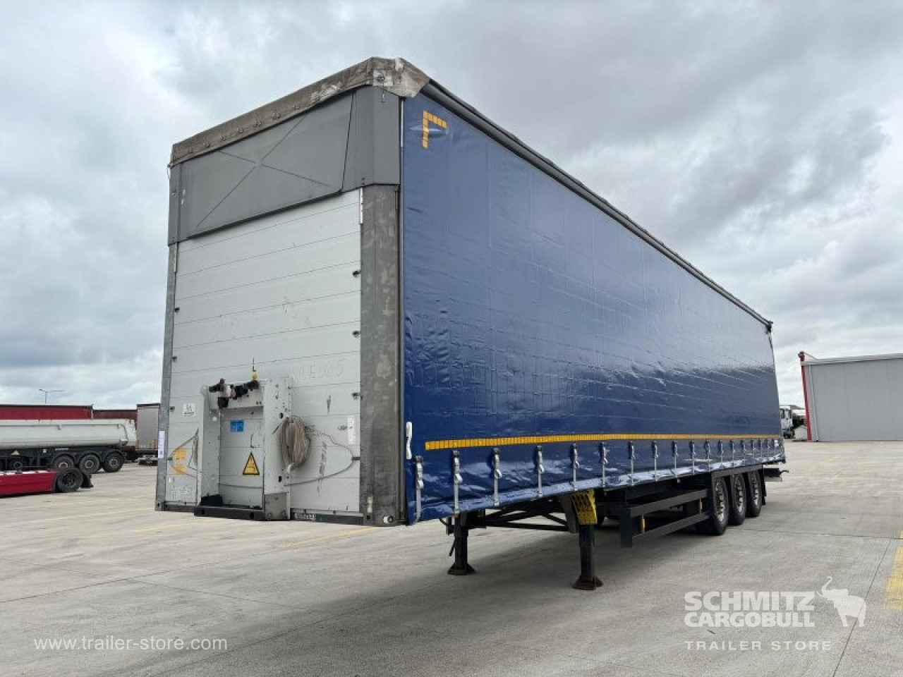 SCHMITZ Curtainsider Varios - Gardintrailer: bilde 4 SCHMITZ Curtainsider Varios - Gardintrailer: bilde 4