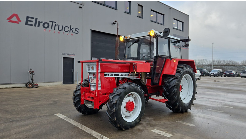 Case International 844 S (4X4 / BELGIAN TRACTOR / PERFECT CONDITION / GEARBOX TOP CONDITION) - Traktor: bilde 1 Case International 844 S (4X4 / BELGIAN TRACTOR / PERFECT CONDITION / GEARBOX TOP CONDITION) - Traktor: bilde 1