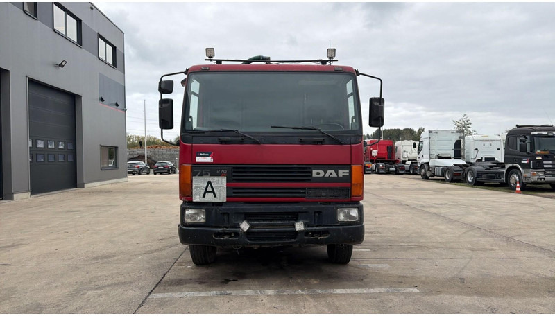 DAF 75 ATI 270 (10500 L / MANUAL PUMP / MANUAL GEARBOX / STEEL SUSP. / LAMES / POMPE MANUELLE) - Vakuum lastebil: bilde 3 DAF 75 ATI 270 (10500 L / MANUAL PUMP / MANUAL GEARBOX / STEEL SUSP. / LAMES / POMPE MANUELLE) - Vakuum lastebil: bilde 3