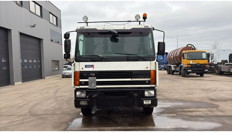 DAF 75 ATI 300 (EURO 2 / MANUAL PUMP / POMPE MANUELLE / MANUAL GEARBOX) - Chassis lastebil: bilde 2 DAF 75 ATI 300 (EURO 2 / MANUAL PUMP / POMPE MANUELLE / MANUAL GEARBOX) - Chassis lastebil: bilde 2