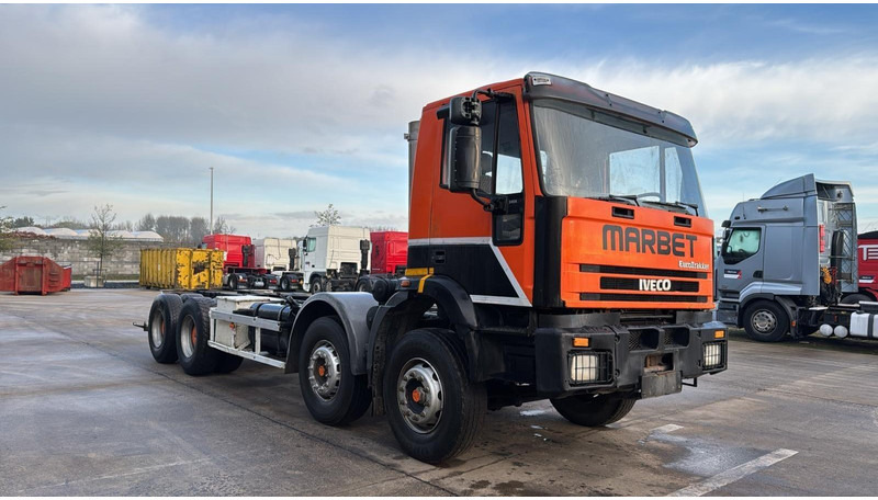 Iveco EUROTRAKKER 340 E 34 (POMPE MANUELLE / GRAND PONT / LAMES / MANUAL PUMP / BIG AXLE / STEEL SUSP.) - Chassis lastebil: bilde 3 Iveco EUROTRAKKER 340 E 34 (POMPE MANUELLE / GRAND PONT / LAMES / MANUAL PUMP / BIG AXLE / STEEL SUSP.) - Chassis lastebil: bilde 3