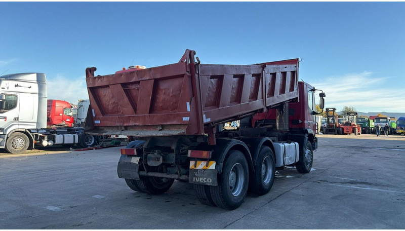 Iveco Eurotrakker 260 E 34 (POMPE MANUELLE / MANUAL PUMP / LAMES / GRAND PONT / BOITE MANUELLE) - Tippbil: bilde 4 Iveco Eurotrakker 260 E 34 (POMPE MANUELLE / MANUAL PUMP / LAMES / GRAND PONT / BOITE MANUELLE) - Tippbil: bilde 4