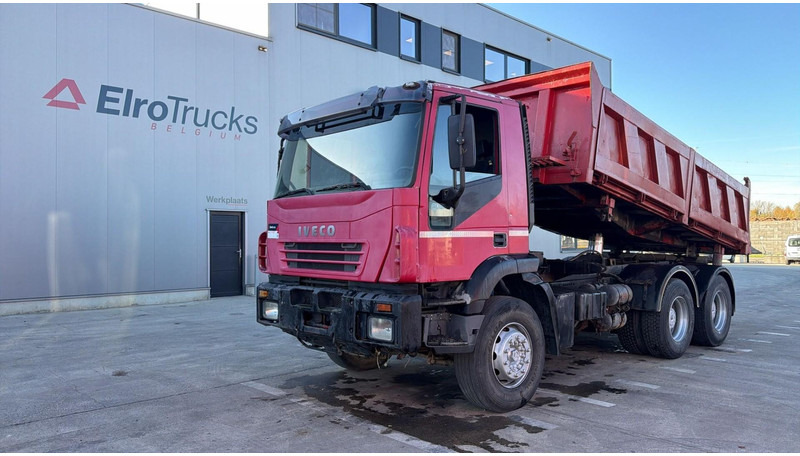 Iveco Eurotrakker 260 E 34 (POMPE MANUELLE / MANUAL PUMP / LAMES / GRAND PONT / BOITE MANUELLE) - Tippbil: bilde 1 Iveco Eurotrakker 260 E 34 (POMPE MANUELLE / MANUAL PUMP / LAMES / GRAND PONT / BOITE MANUELLE) - Tippbil: bilde 1