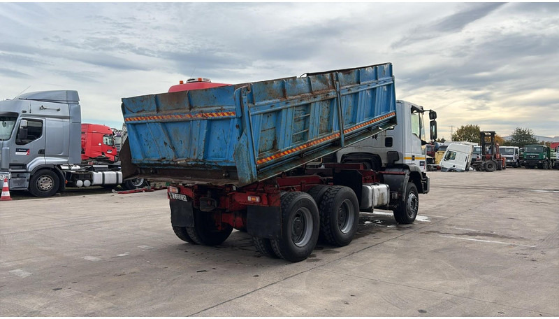 Iveco Eurotrakker 260 E 37 (POMPE MANUELLE / MANUAL PUMP / LAMES / STEEL SUSP. / BIG AXLE / GRANT PONT) - Tippbil: bilde 4 Iveco Eurotrakker 260 E 37 (POMPE MANUELLE / MANUAL PUMP / LAMES / STEEL SUSP. / BIG AXLE / GRANT PONT) - Tippbil: bilde 4