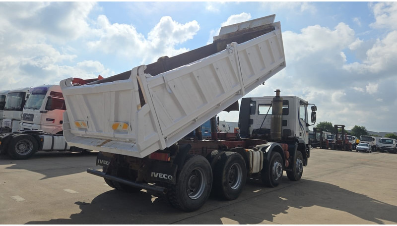 Iveco Eurotrakker 340 E 42 (MANUAL PUMP / POMPE MANUELLE / GRAND PONT / LAMES / STEEL SUSP.) - Tippbil: bilde 5 Iveco Eurotrakker 340 E 42 (MANUAL PUMP / POMPE MANUELLE / GRAND PONT / LAMES / STEEL SUSP.) - Tippbil: bilde 5
