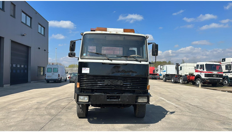 Iveco MAGIRUS 260 - 34 (LIVRAISON GRATUITE AU PORT D'ANVERS / POMPE MANUELLE) - Tippbil: bilde 2 Iveco MAGIRUS 260 - 34 (LIVRAISON GRATUITE AU PORT D'ANVERS / POMPE MANUELLE) - Tippbil: bilde 2