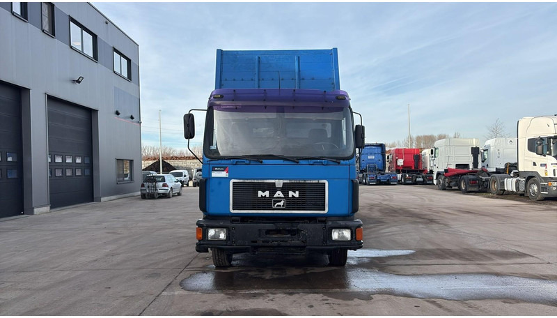 MAN 17.232 (6 CYLINDER / MANUAL PUMP / PÖMPE MANUELLE) - Tippbil: bilde 2 MAN 17.232 (6 CYLINDER / MANUAL PUMP / PÖMPE MANUELLE) - Tippbil: bilde 2