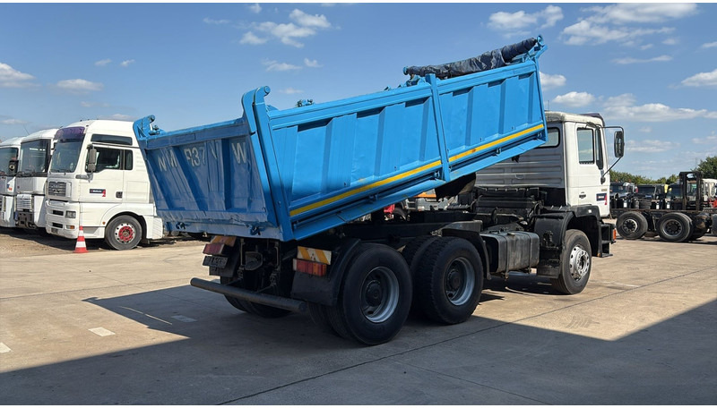 MAN 26.322 (MANUAL PUMP / POMPE MANUELLE / LAMES / GRAND PONT / BIG AXLE) - Tippbil: bilde 5 MAN 26.322 (MANUAL PUMP / POMPE MANUELLE / LAMES / GRAND PONT / BIG AXLE) - Tippbil: bilde 5