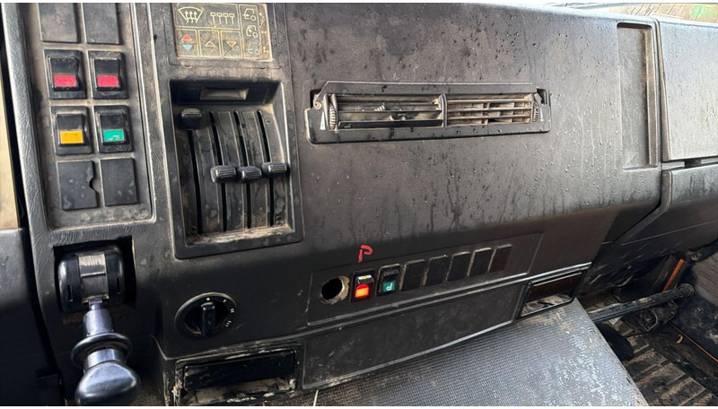 Leie MAN 27.322 (MANUAL PUMP / POMPE MANUELLE / LAMES / GRAND PONT / STEEL SUSP. / BIG AXLE) MAN 27.322 (MANUAL PUMP / POMPE MANUELLE / LAMES / GRAND PONT / STEEL SUSP. / BIG AXLE): bilde 16