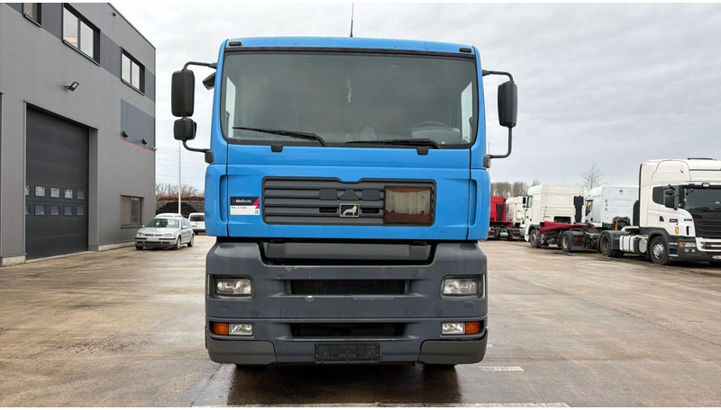 MAN TGA 26.360 (POMPE MANUELLE / 17000L / MANUAL PUMP / MANUAL GEARBOX / BOITE MANUELLE) - Tankbil: bilde 4 MAN TGA 26.360 (POMPE MANUELLE / 17000L / MANUAL PUMP / MANUAL GEARBOX / BOITE MANUELLE) - Tankbil: bilde 4