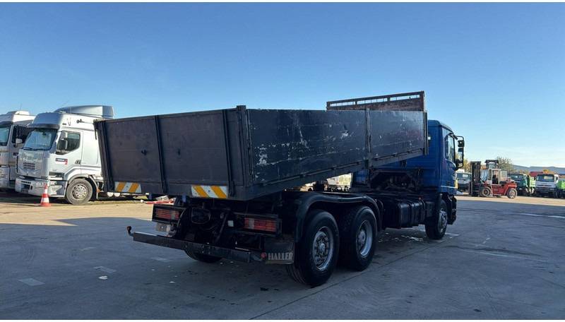 Mercedes-Benz ACTROS 2535 (EPS / BENNE / TIPPER / 8 ROUES / 3 PEDALES) - Tippbil: bilde 4 Mercedes-Benz ACTROS 2535 (EPS / BENNE / TIPPER / 8 ROUES / 3 PEDALES) - Tippbil: bilde 4