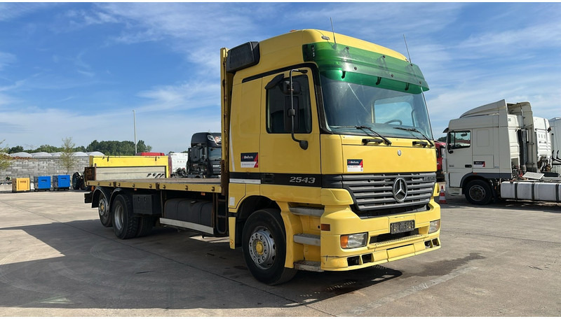 Mercedes-Benz ACTROS 2543 (EPS / 3 PEDALES / LAMES DEVANT / STEEL FRONT / PARFAIT ETAT !! / V6) - Planbil: bilde 2 Mercedes-Benz ACTROS 2543 (EPS / 3 PEDALES / LAMES DEVANT / STEEL FRONT / PARFAIT ETAT !! / V6) - Planbil: bilde 2