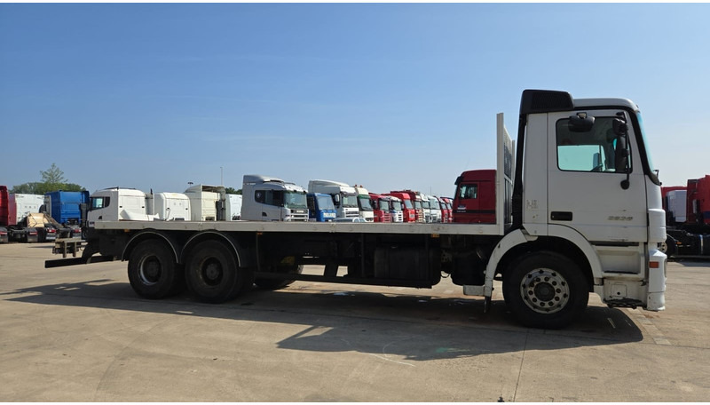 Mercedes-Benz Actros 2636 (6X4 / LAMES / GRAND PONT / MP2 / STEEL SUSP. / BOITE MANUELLE / MANUAL GEARBOX / 9M CHASSIS !!!) - Planbil: bilde 4 Mercedes-Benz Actros 2636 (6X4 / LAMES / GRAND PONT / MP2 / STEEL SUSP. / BOITE MANUELLE / MANUAL GEARBOX / 9M CHASSIS !!!) - Planbil: bilde 4