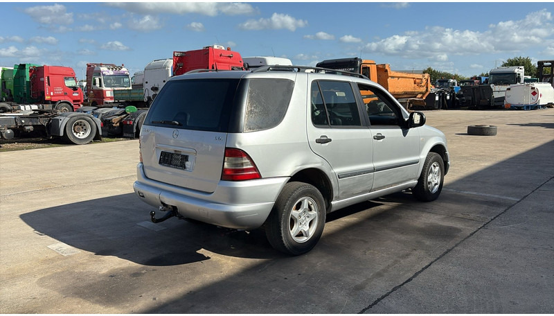 Mercedes-Benz M-Klasse ML 270 CDI - SUV: bilde 4 Mercedes-Benz M-Klasse ML 270 CDI - SUV: bilde 4