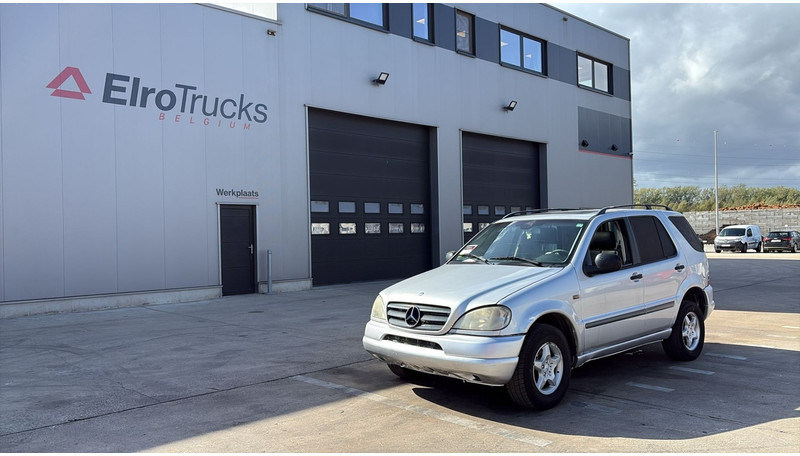 Mercedes-Benz M-Klasse ML 270 CDI - SUV: bilde 1 Mercedes-Benz M-Klasse ML 270 CDI - SUV: bilde 1