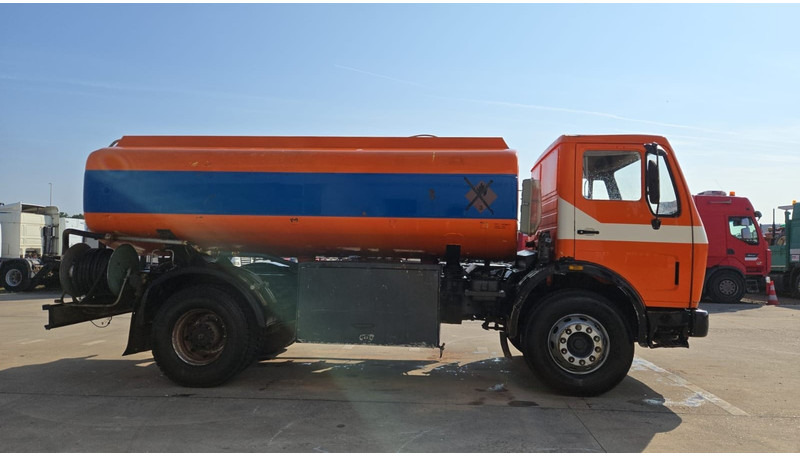Mercedes-Benz SK 1619 (12.400L / GERMAN TRUCK / CAMION ALLEMAGNE / LAMES / GRAND PONT / V6) - Tankbil: bilde 4 Mercedes-Benz SK 1619 (12.400L / GERMAN TRUCK / CAMION ALLEMAGNE / LAMES / GRAND PONT / V6) - Tankbil: bilde 4