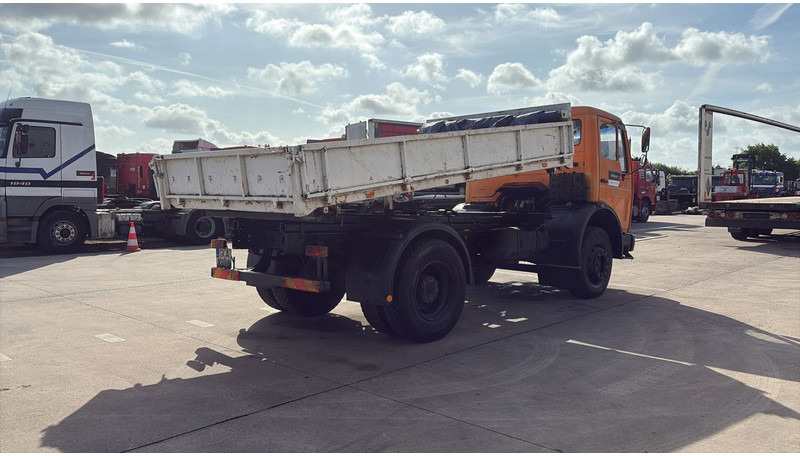 Mercedes-Benz SK 1628 (V8 / LAMES / GRAND PONT / POMPE MANUELLE) - Tippbil: bilde 5 Mercedes-Benz SK 1628 (V8 / LAMES / GRAND PONT / POMPE MANUELLE) - Tippbil: bilde 5