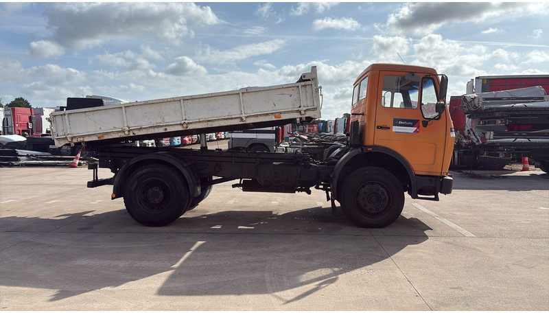 Mercedes-Benz SK 1628 (V8 / LAMES / GRAND PONT / POMPE MANUELLE) - Tippbil: bilde 4 Mercedes-Benz SK 1628 (V8 / LAMES / GRAND PONT / POMPE MANUELLE) - Tippbil: bilde 4
