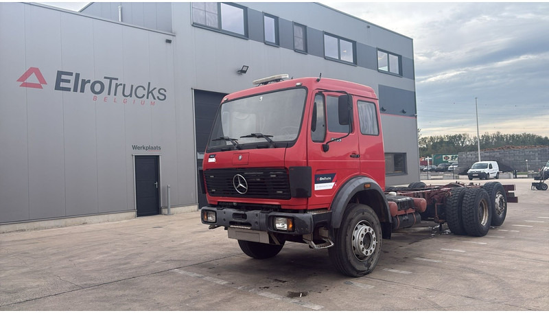 Mercedes-Benz SK 2233 (GRAND PONT / V8 AVEC 2X TURBO / BIG AXLE) - Chassis lastebil: bilde 1 Mercedes-Benz SK 2233 (GRAND PONT / V8 AVEC 2X TURBO / BIG AXLE) - Chassis lastebil: bilde 1