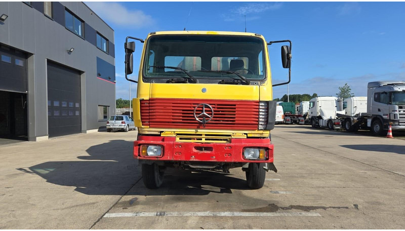 Mercedes-Benz SK 2527 (MALAXEUR / MIXER / POSSIBLE COMME CHASSIS / 6X4 / LAMES / GRAND PONT) - Betongbil: bilde 2 Mercedes-Benz SK 2527 (MALAXEUR / MIXER / POSSIBLE COMME CHASSIS / 6X4 / LAMES / GRAND PONT) - Betongbil: bilde 2