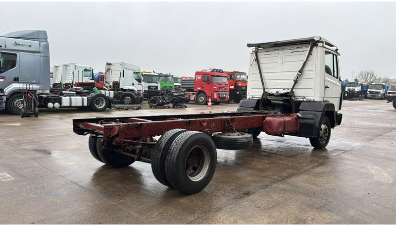 Mercedes-Benz SK 814 (MANUAL PUMP / POMPE MANUELLE / LAMES / STEEL SUSP.) - Chassis lastebil: bilde 4 Mercedes-Benz SK 814 (MANUAL PUMP / POMPE MANUELLE / LAMES / STEEL SUSP.) - Chassis lastebil: bilde 4