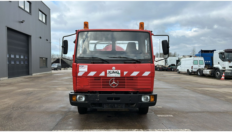 Mercedes-Benz SK 814 (VIDANGEUR / VACUUM / AUXILAIRY / SPER / STEEL SUSP. / LAMES) - Vakuum lastebil: bilde 2 Mercedes-Benz SK 814 (VIDANGEUR / VACUUM / AUXILAIRY / SPER / STEEL SUSP. / LAMES) - Vakuum lastebil: bilde 2