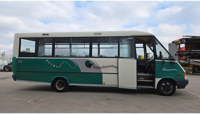 Mercedes-Benz Vario 614 (BELGIAN BUS / 34 SEATS / MANUAL PUMP / LAMES / STEEL SUSP.) - Bybuss: bilde 4 Mercedes-Benz Vario 614 (BELGIAN BUS / 34 SEATS / MANUAL PUMP / LAMES / STEEL SUSP.) - Bybuss: bilde 4