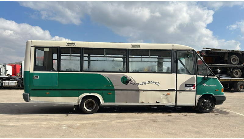 Mercedes-Benz Vario 614 (BELGIAN BUS / MANUAL PUMP / POMPE MANUELLE / BOITE MANUELLE / LAMES) - Bybuss: bilde 4 Mercedes-Benz Vario 614 (BELGIAN BUS / MANUAL PUMP / POMPE MANUELLE / BOITE MANUELLE / LAMES) - Bybuss: bilde 4