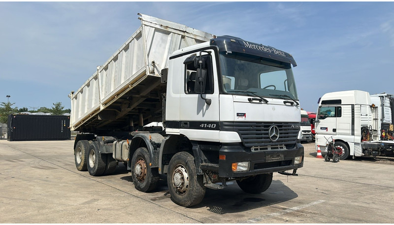 Mercedes-Benz actros 4140 (8X8 / BOITE MANUELLE / MANUAL GEARBOX / LAMES / GRAND PONT / BIG AXLE) - Tippbil: bilde 5 Mercedes-Benz actros 4140 (8X8 / BOITE MANUELLE / MANUAL GEARBOX / LAMES / GRAND PONT / BIG AXLE) - Tippbil: bilde 5