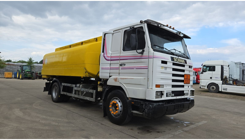 Scania 113-360 (13500L / POMPE MANUELLE / MANUAL PUMP / TOP CONDITION / WITH PUMP + COUNTER !!) - Tankbil: bilde 3 Scania 113-360 (13500L / POMPE MANUELLE / MANUAL PUMP / TOP CONDITION / WITH PUMP + COUNTER !!) - Tankbil: bilde 3