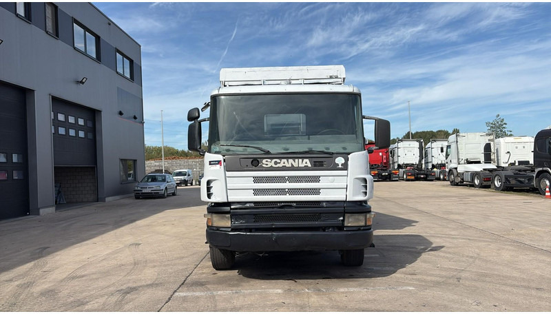 Scania 94 - 260 (BOITE MANUELLE / LAMES / STEEL SUSP. / 6X4 / MANUAL GEARBOX) - Tippbil: bilde 2 Scania 94 - 260 (BOITE MANUELLE / LAMES / STEEL SUSP. / 6X4 / MANUAL GEARBOX) - Tippbil: bilde 2