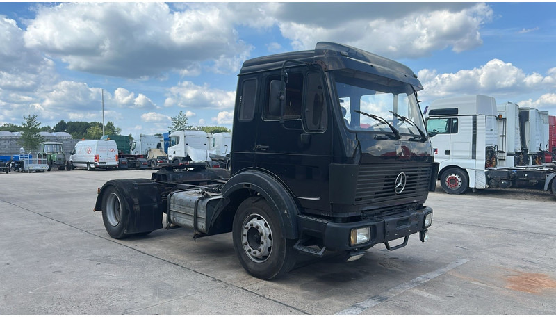 Mercedes-Benz SK 1628 (LAMES / BOITE MANUELLE / V8 / MANUAL PUMP / STEEL SUSP.) - Trekkvogn: bilde 3 Mercedes-Benz SK 1628 (LAMES / BOITE MANUELLE / V8 / MANUAL PUMP / STEEL SUSP.) - Trekkvogn: bilde 3