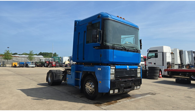 Renault Magnum 430 (POMPE MANUELLE / BOITE MANUELLE / MANUAL PUMP / MANUAL GEARBOX) - Trekkvogn: bilde 3 Renault Magnum 430 (POMPE MANUELLE / BOITE MANUELLE / MANUAL PUMP / MANUAL GEARBOX) - Trekkvogn: bilde 3