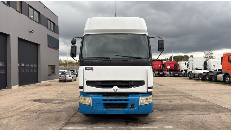 Renault Premium 400 (POMPE MANUELLE / MANUAL PUMP / GRAND PONT / BIG AXLE) - Trekkvogn: bilde 3 Renault Premium 400 (POMPE MANUELLE / MANUAL PUMP / GRAND PONT / BIG AXLE) - Trekkvogn: bilde 3