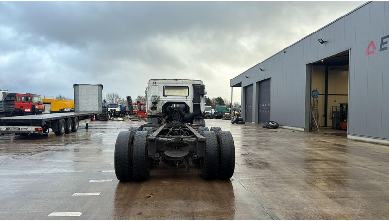 Volvo FL 10 - 320 (MANUAL PUMP / POMPE MANUELLE / 6X4 / STEEL SUSPENSION / LAMES) - Chassis lastebil: bilde 5 Volvo FL 10 - 320 (MANUAL PUMP / POMPE MANUELLE / 6X4 / STEEL SUSPENSION / LAMES) - Chassis lastebil: bilde 5