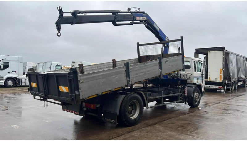 Volvo FL 6 - 19 (10 BOLTS / 10 BOULOTS / MANUAL PUMP / POMPE MANUELLE / GRUE / CRANE / PERFECT CONDITION) - Tippbil, Kranbil: bilde 4 Volvo FL 6 - 19 (10 BOLTS / 10 BOULOTS / MANUAL PUMP / POMPE MANUELLE / GRUE / CRANE / PERFECT CONDITION) - Tippbil, Kranbil: bilde 4