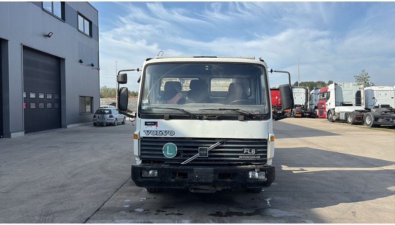 Volvo FL 6 - 8 (MANUAL PUMP / POMPE MANUELLE) - Tippbil: bilde 4 Volvo FL 6 - 8 (MANUAL PUMP / POMPE MANUELLE) - Tippbil: bilde 4