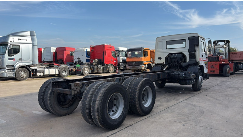 Volvo FL 7 (6X4 / LAMES / POMPE MANUELLE / MANUAL PUMP / STEEL SUSP.) - Chassis lastebil: bilde 5 Volvo FL 7 (6X4 / LAMES / POMPE MANUELLE / MANUAL PUMP / STEEL SUSP.) - Chassis lastebil: bilde 5