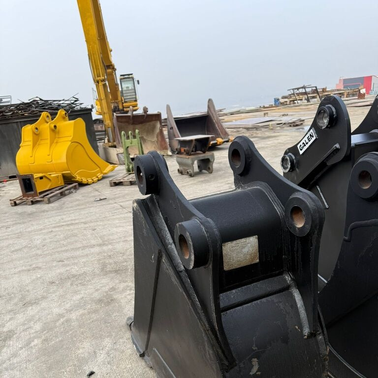 Komatsu PC200 Channel Bucket - Gravemaskinskuffe: bilde 2 Komatsu PC200 Channel Bucket - Gravemaskinskuffe: bilde 2
