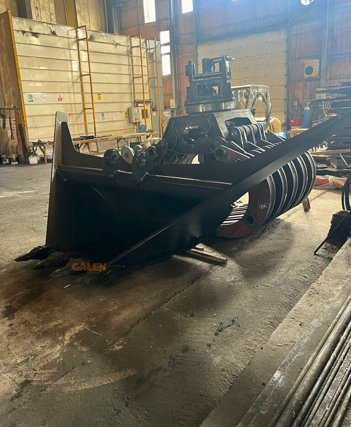 Komatsu PC300 Trapeze Bucket - Gravemaskinskuffe: bilde 1 Komatsu PC300 Trapeze Bucket - Gravemaskinskuffe: bilde 1