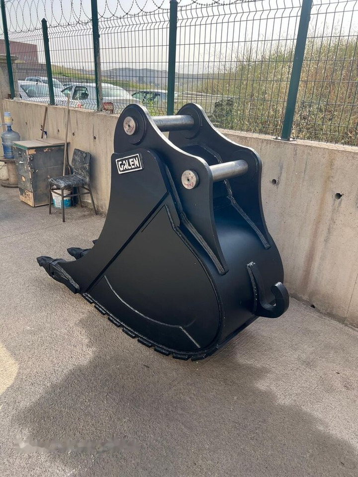 Komatsu PC300 - Gravemaskinskuffe: bilde 1 Komatsu PC300 - Gravemaskinskuffe: bilde 1